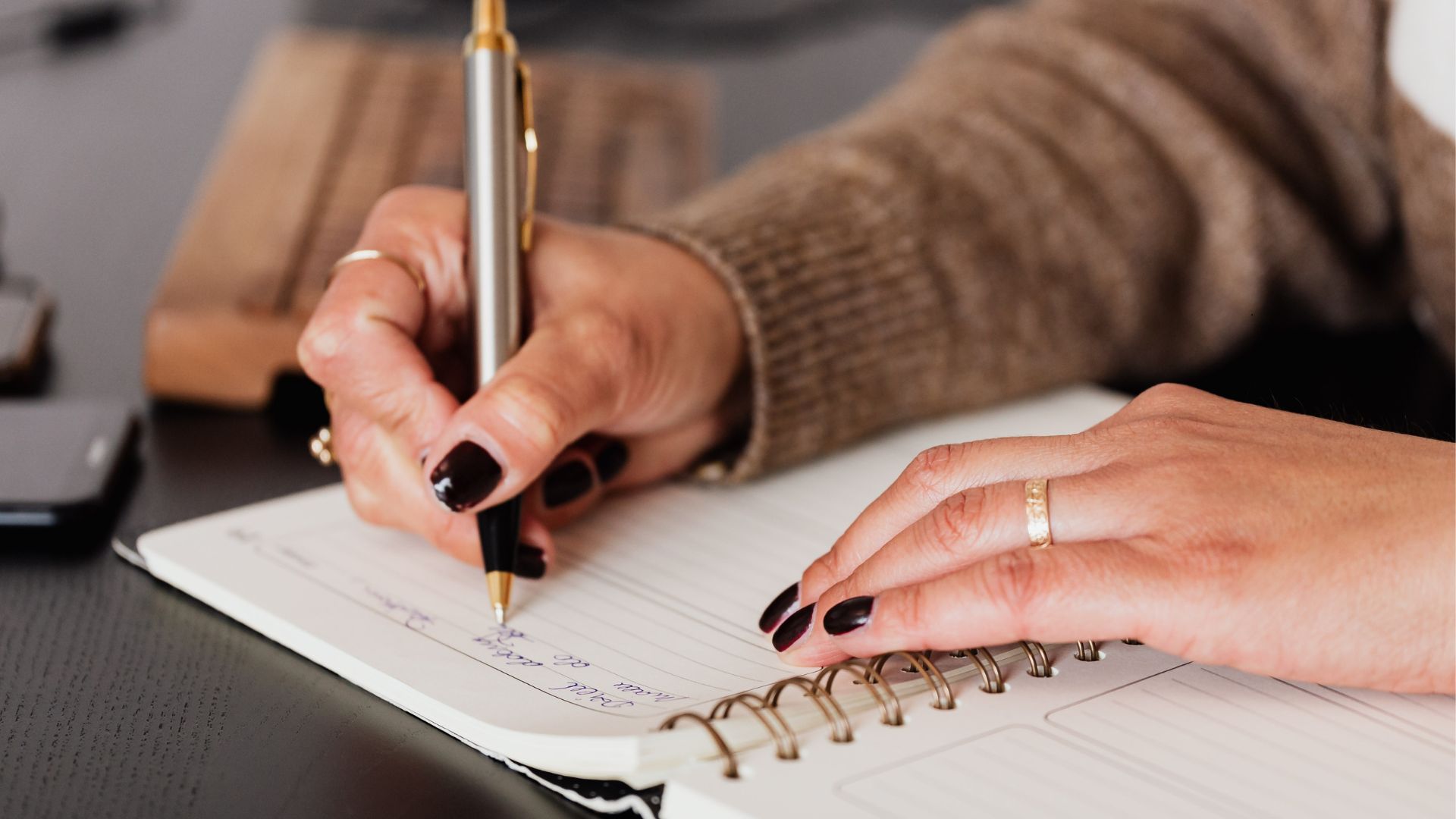 preparing a pain diary before appointment